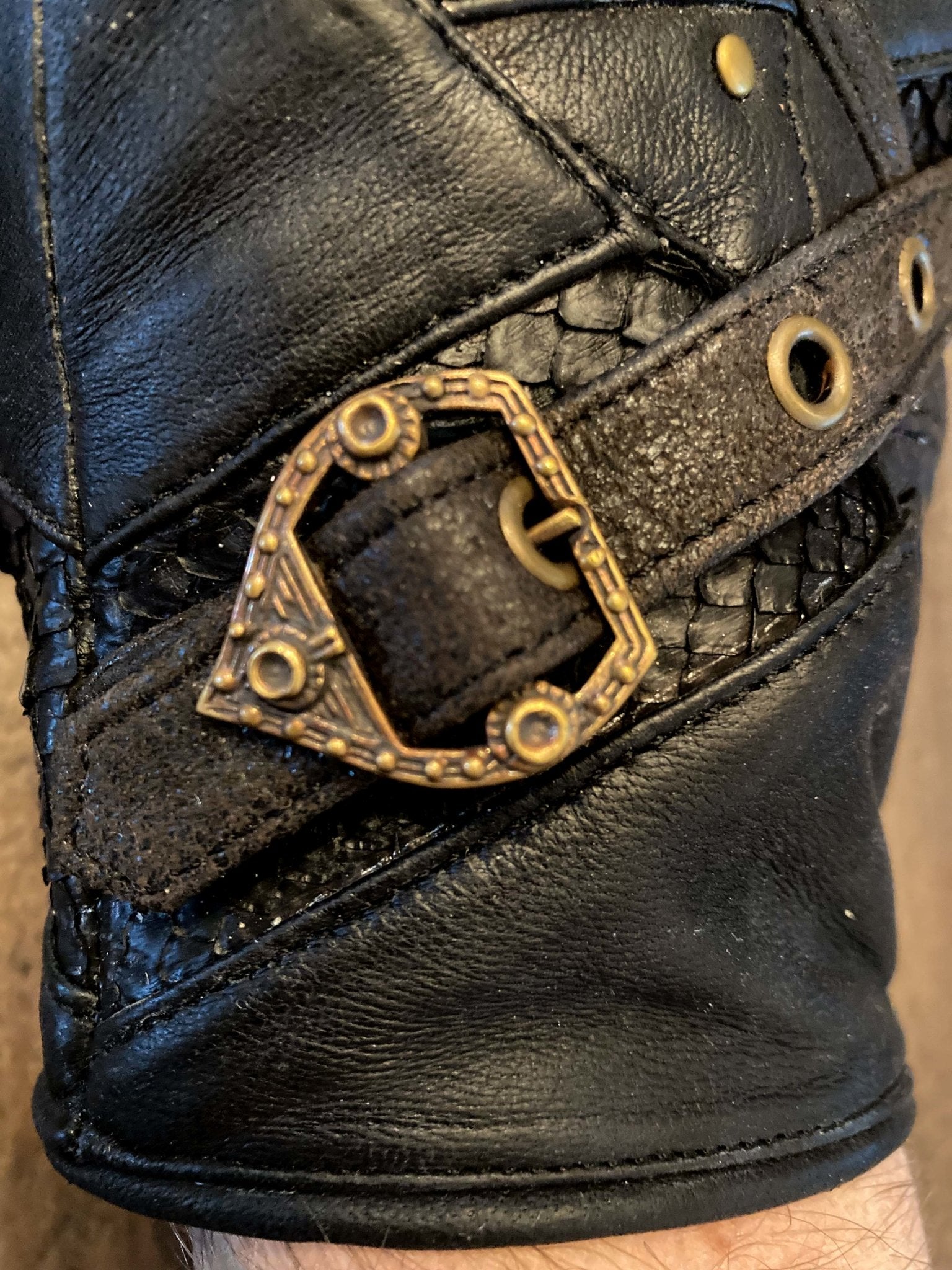 Cloudbreaker gloves - anahata designs