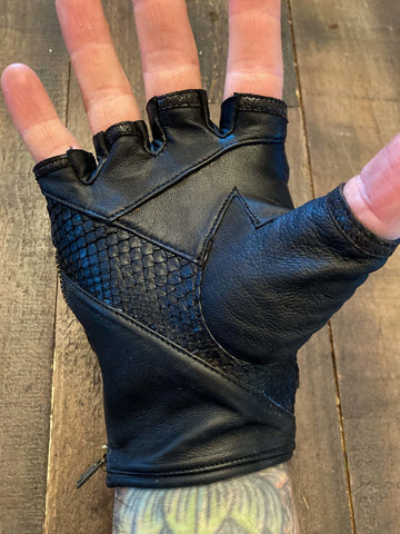 Cloudbreaker gloves - anahata designs
