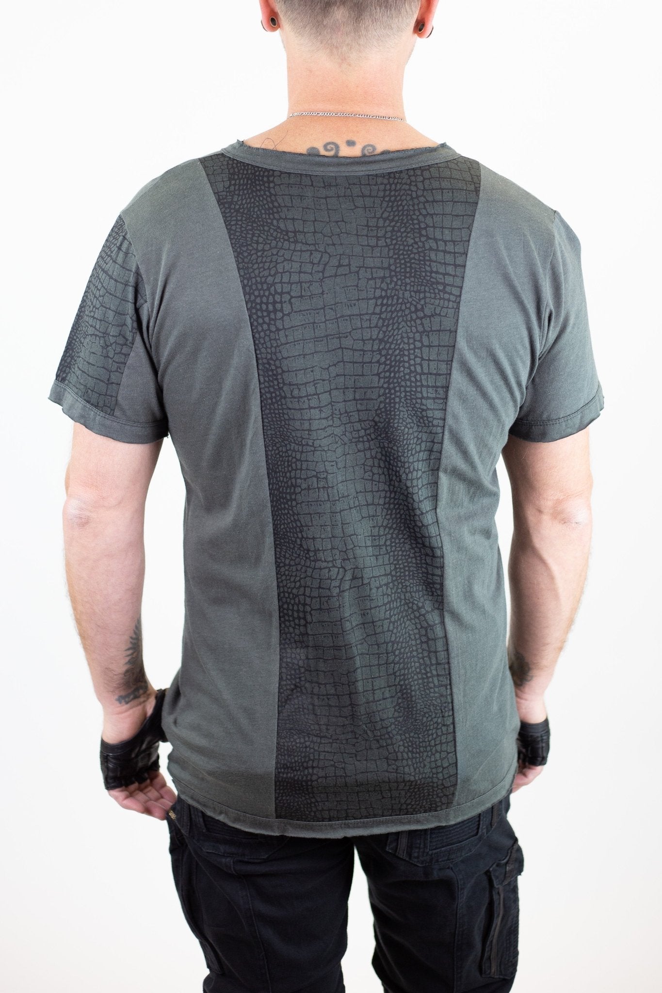 Croc Tshirt - anahata designs/infiniti now