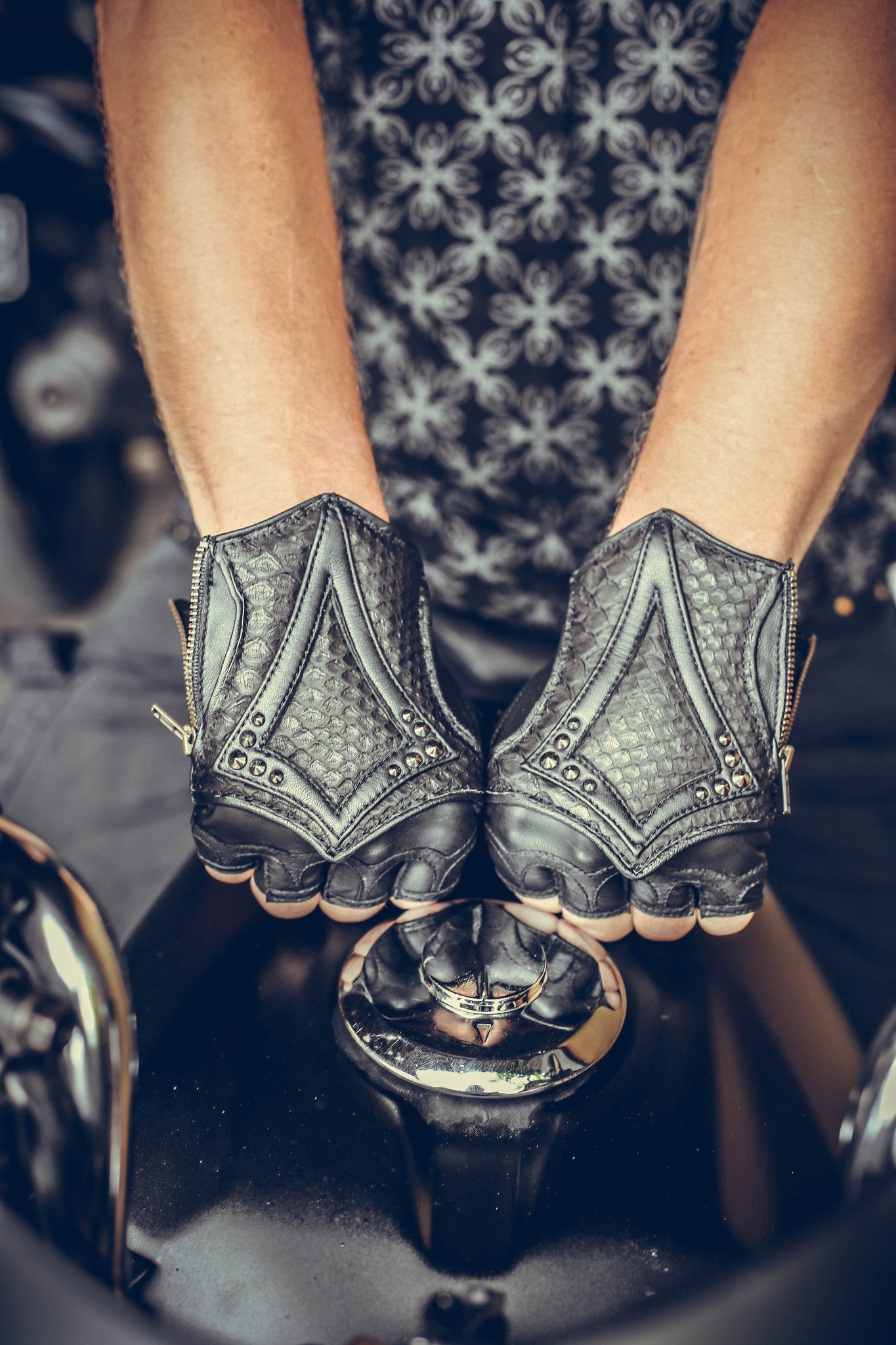 DragonScale gloves - anahata designs